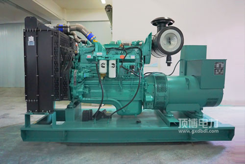 600KW柴油發(fā)電機(jī)組康明斯 600KW柴油發(fā)電機(jī)組康明斯