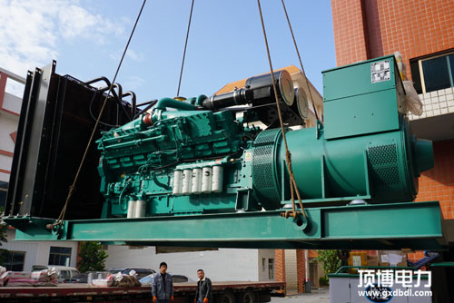 柴油發(fā)電機(jī)汽缸蓋為什么容易爆缸，大概有4個原因